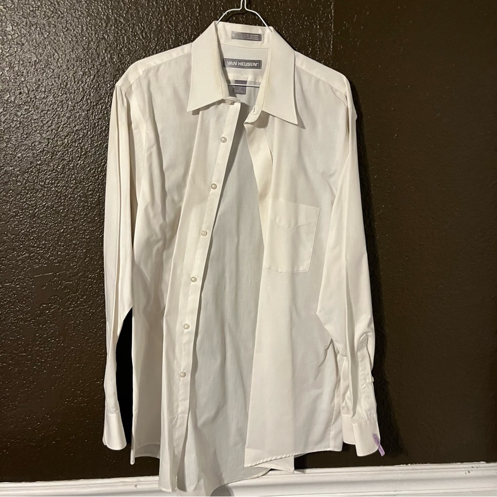 White Button Down Long Sleeve Business / Suit Shirt, Size 16 34-35, Has Pocket